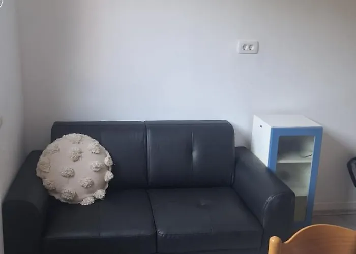 Laura Apartman *